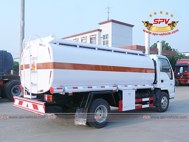 6,000 Litres (1,600 Gallons) Fuel Tanker ISUZU-RBS