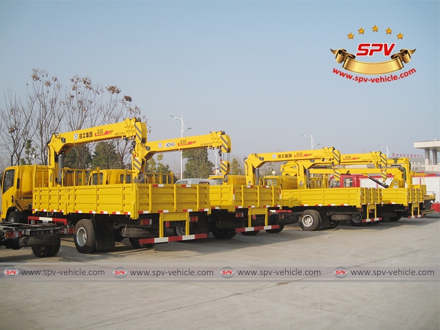 ISUZU aerial platform and truck mounted crane are ordered by Qatar customer