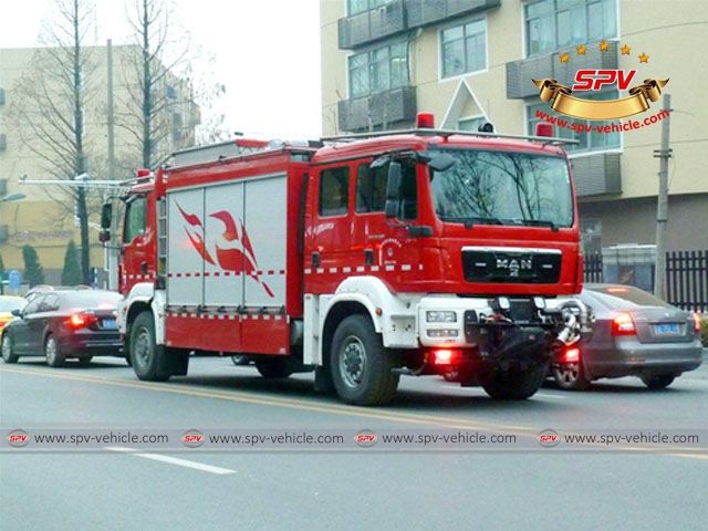 MAN double-cabin fire fighting truck shows in Nanjing city, China