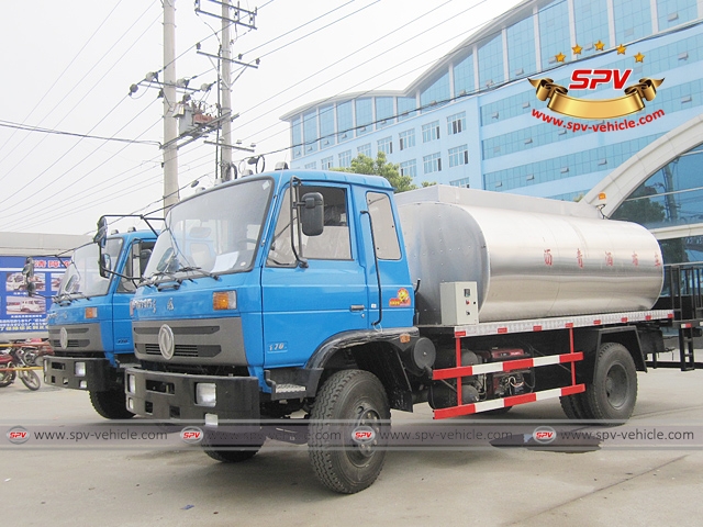 Two units of Dongfeng Asphalt Distributor Truck will put in use of expressway construction in Kuming