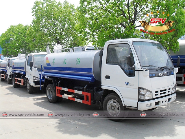 5 Units of ISUZU water tank truck are delivering for Guangzhou city
