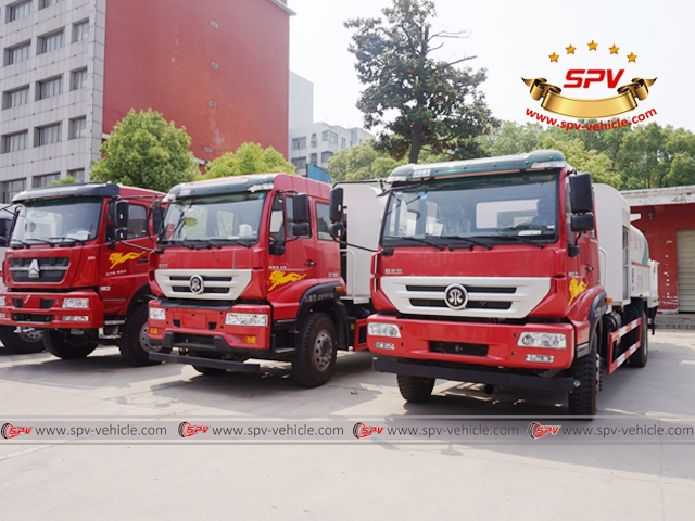 Anti dust trucks with Sinotruk chassis are on hot sale.