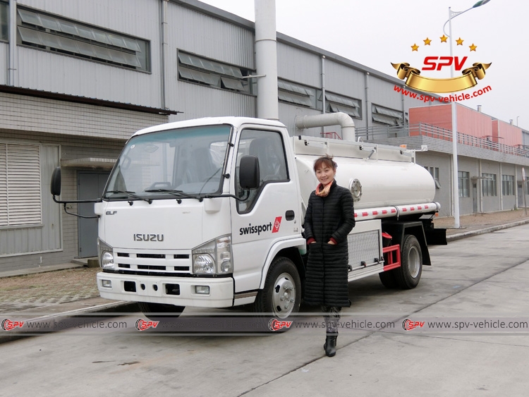 SPV Dispatched Stainless Steel Mini Fuel Truck ISUZU (Capacity: 4,000 liters)  on Jan.6, 2016