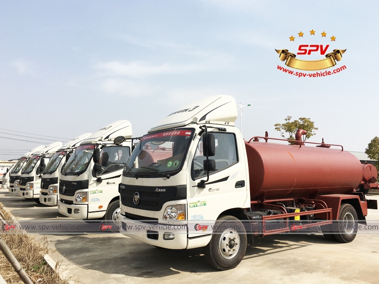 Six units of Foton sewer vacuum truck ordered by Ghana customer are finished with anti-rust paint.