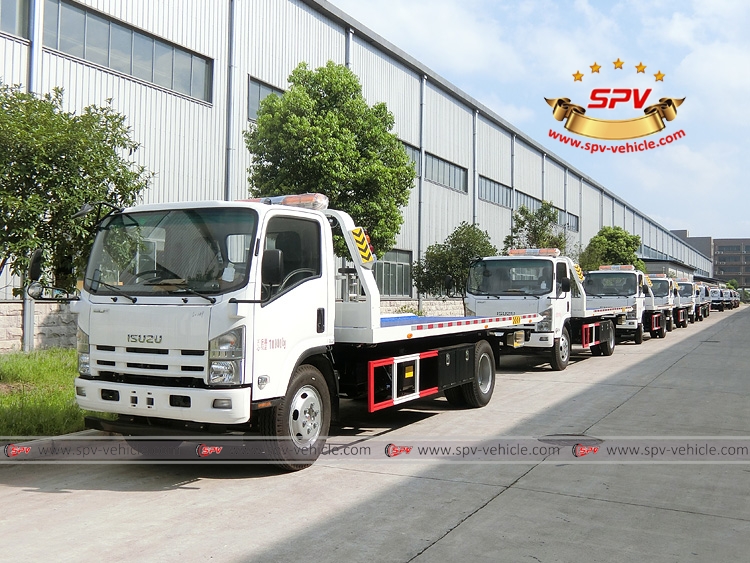 Kuwait customers ordered 10 units of ISUZU road wrecker from SPV and they will be shipped today.