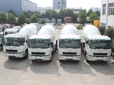 To Bangladesh - 4 units of concrete mixers in 2010
