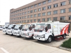 【Apr. 2018】To Vietnam - 2 units of Road Sweeper Truck ISUZU