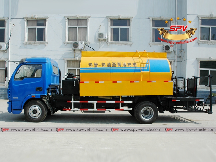 6 Ton Bitumen Spray Truck, Asphalt Distributor Machine, Bitumen Spraying  Truck from China