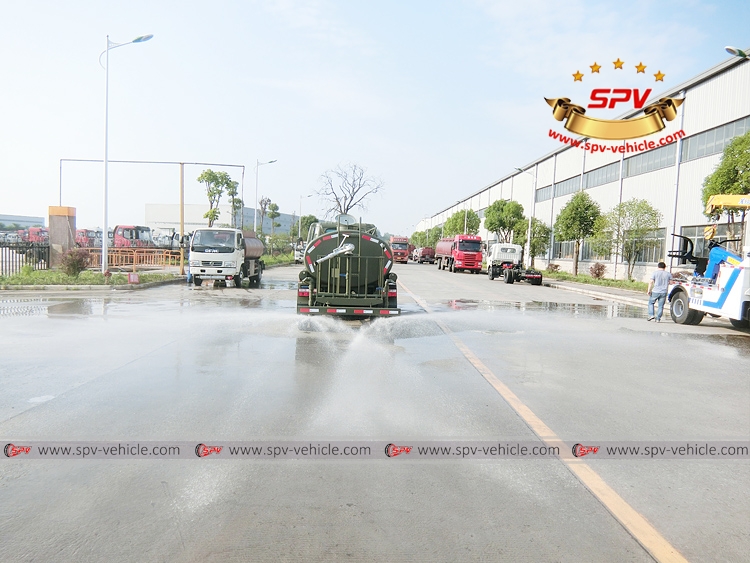 4,000 Litres Water Spraying Truck JAC-Rear Sraying Test