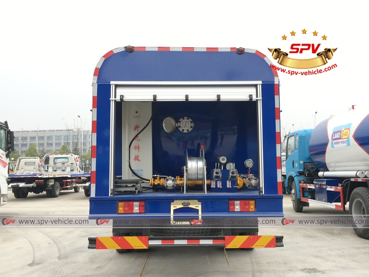 LPG Dispensing Truck HOWO - B