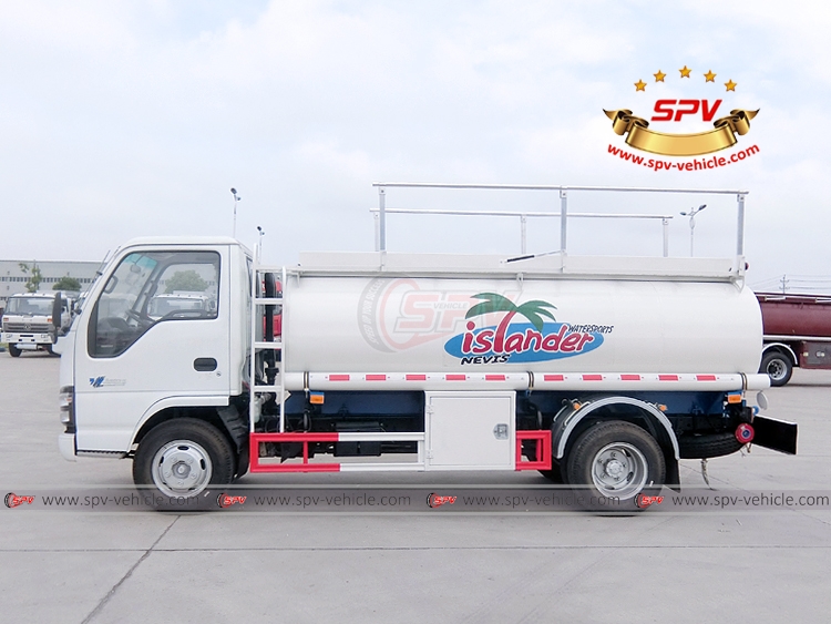 To Saint Kitts and Nevis - 1 unit of Fuel Tank Truck ISUZU(4,000 Litres ...