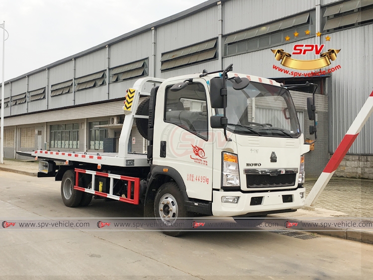 3 Tons Sinotruk Road Wrecker, Wrecker Towing Truck, Breakdow Truck From 