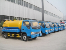 To Bangladesh - 7 units of Stainless Steel Industrial Vacuum Cleaners (4,000 liters) shipped in 2012